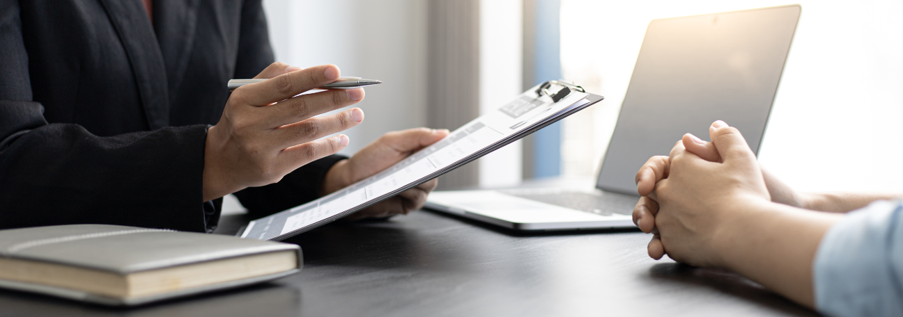 Kako kandidati za zaposlovanje oblikujejo blagovno znamko podjetja